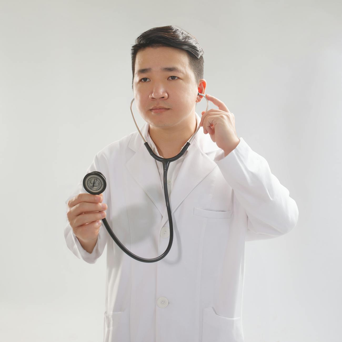如何选择家庭医生？资质、距离、费用、口碑四大核心维度